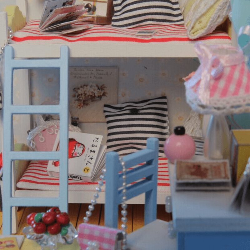 Hoomeda DIY Wood Children'S Memories with Led+Furniture+Cover Dollhouse - MRSLM